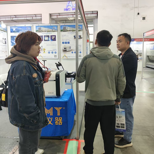 為嘉賓介紹我司產(chǎn)品